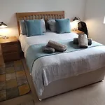 On Windermere, Splendid For 4, Parking, Views アパート *