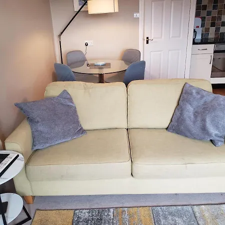 On Windermere, Splendid For 4, Parking, Views Apartment *