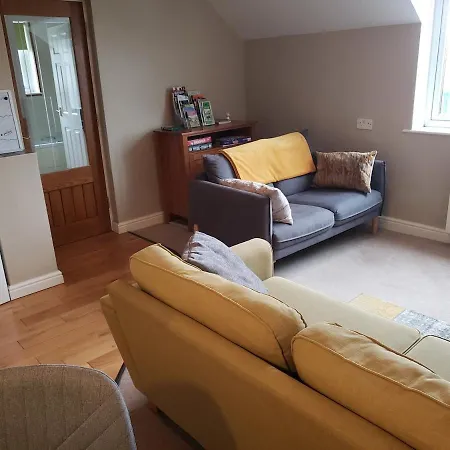 Apartment On Windermere, Splendid For 4, Parking, Views *