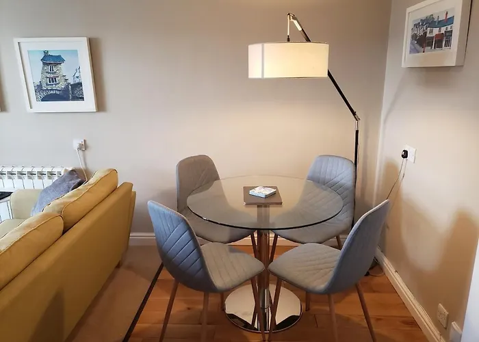 On Windermere, Splendid For 4, Parking, Views