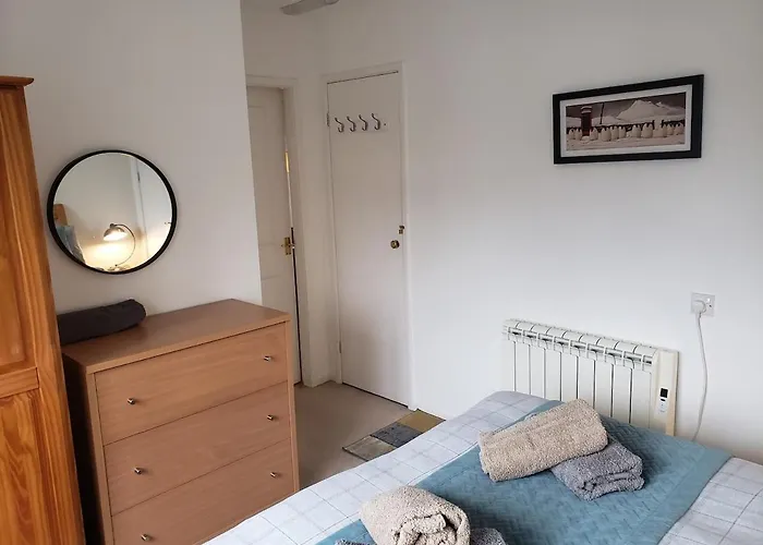 On Windermere, Splendid For 4, Parking, Views * Bowness-on-Windermere