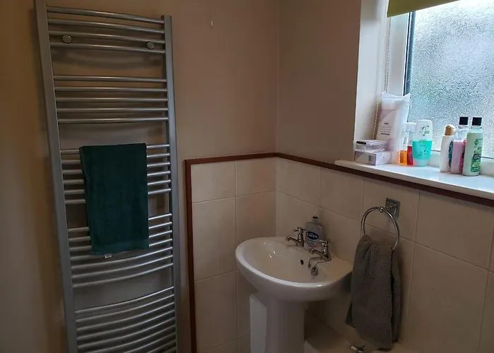 On Windermere, Splendid For 4, Parking, Views