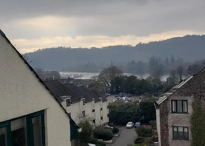On Windermere, Splendid For 4, Parking, Views Bowness-on-Windermere