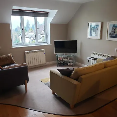 On Windermere, Splendid For 4, Parking, Views